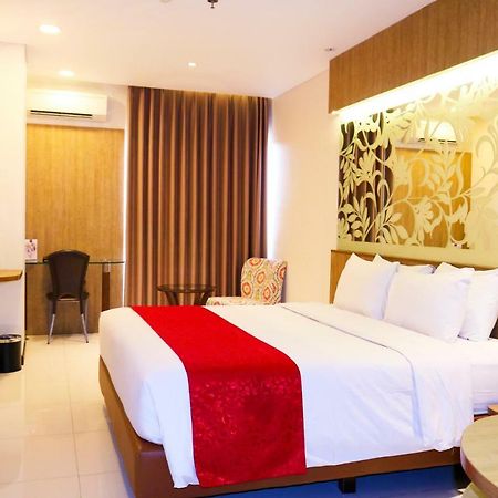 West Point Hotel Bandung Exterior photo