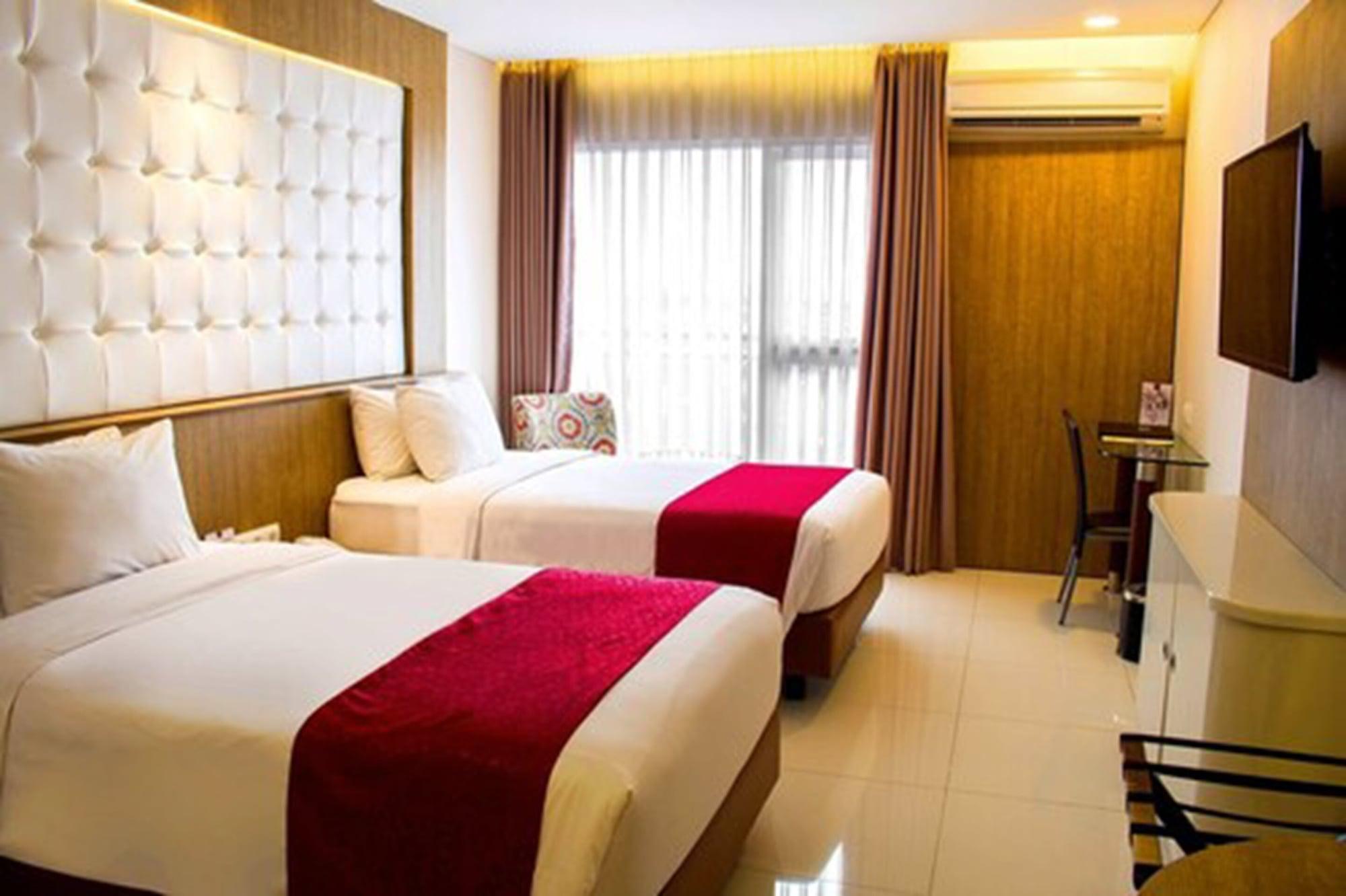 West Point Hotel Bandung Exterior photo