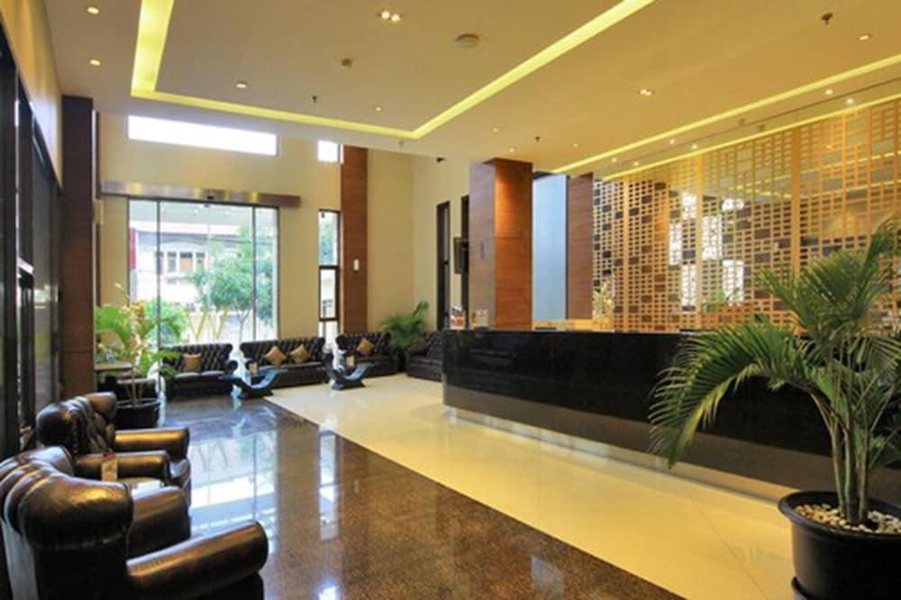 West Point Hotel Bandung Exterior photo