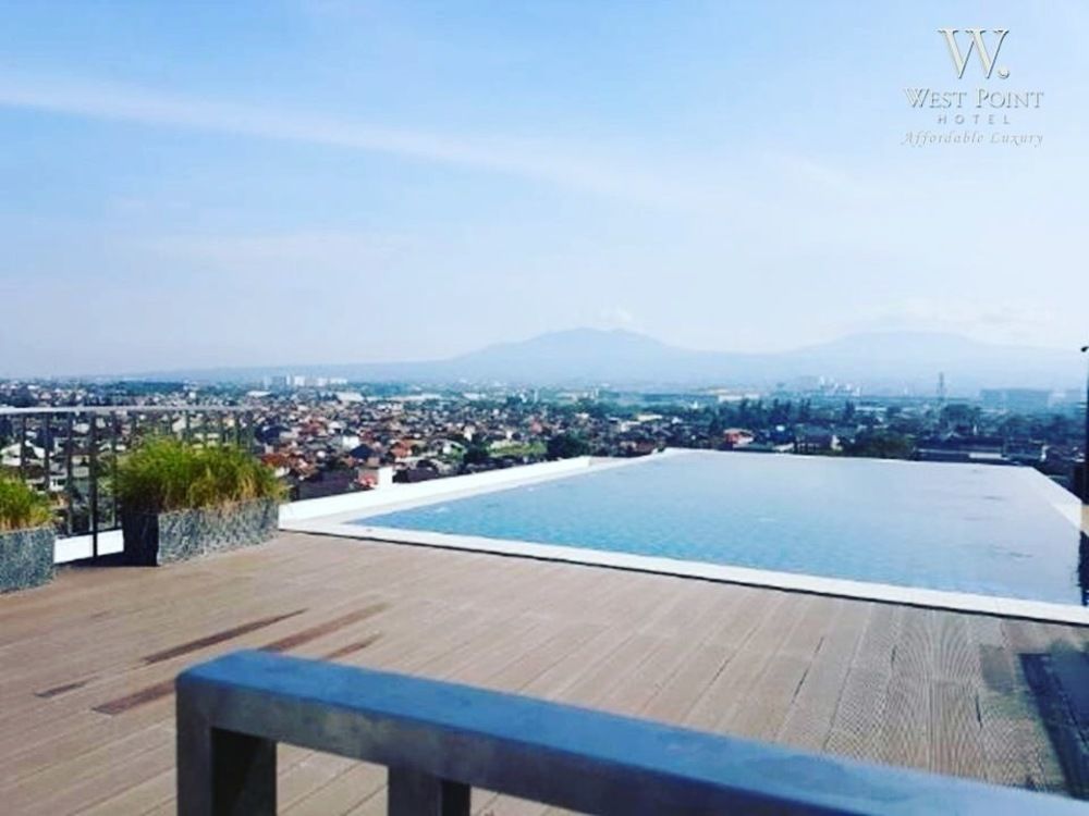 West Point Hotel Bandung Exterior photo