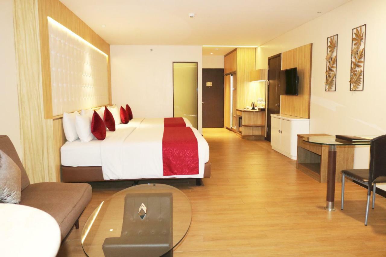 West Point Hotel Bandung Exterior photo