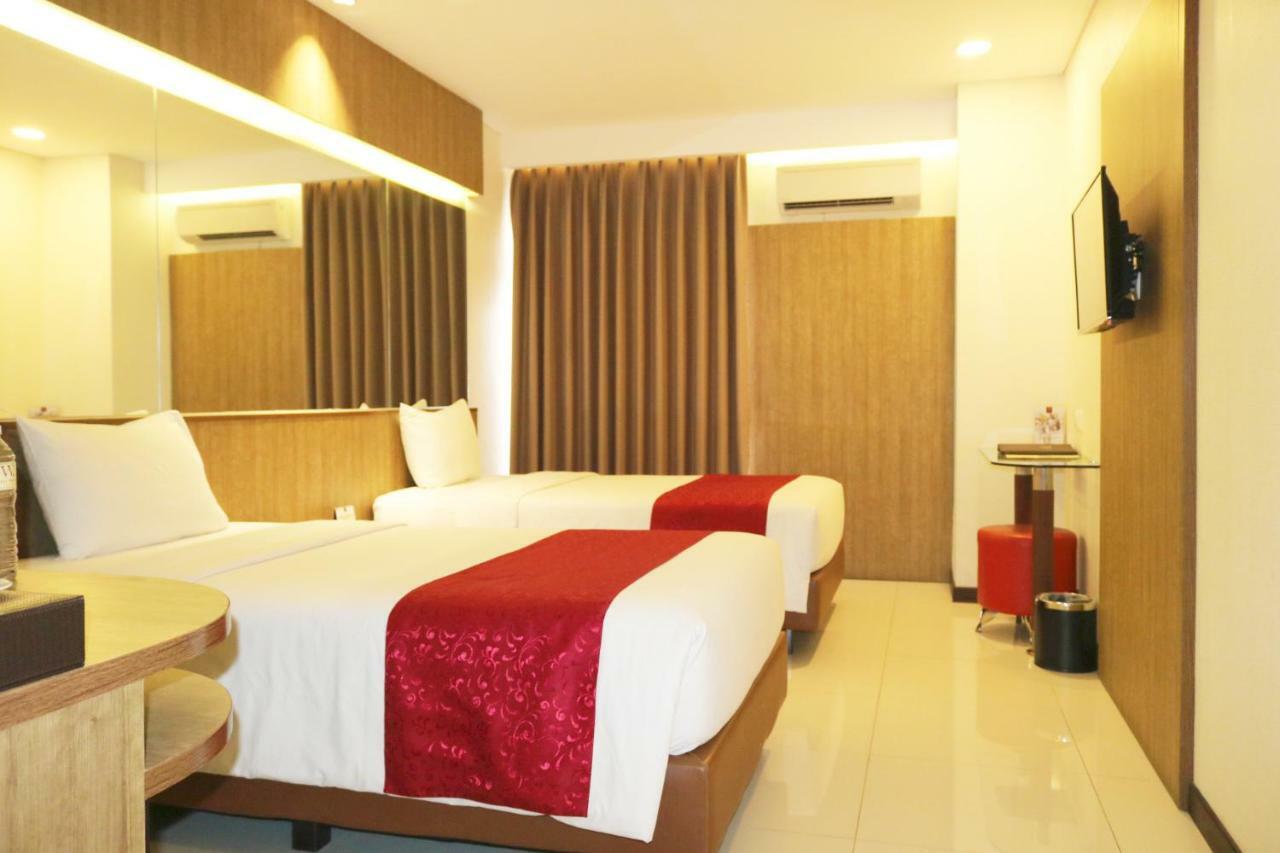 West Point Hotel Bandung Exterior photo