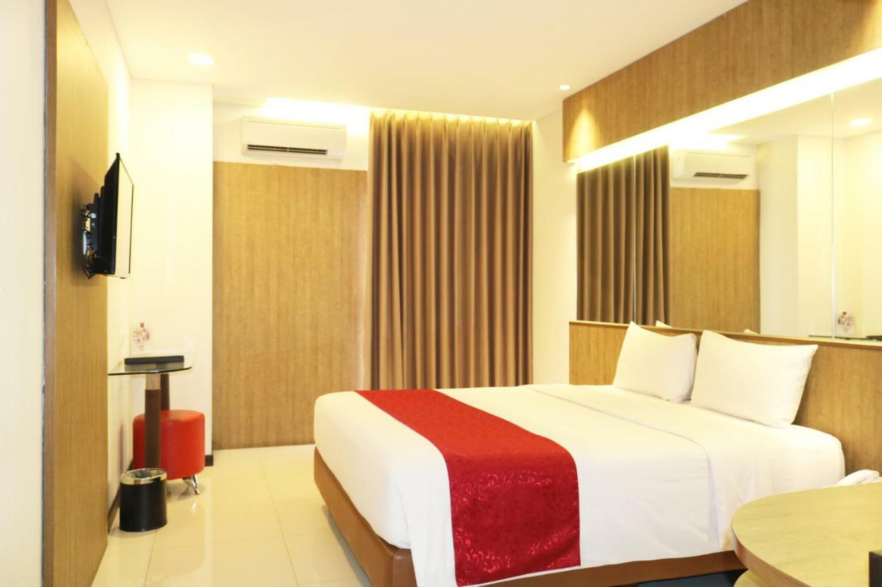 West Point Hotel Bandung Exterior photo